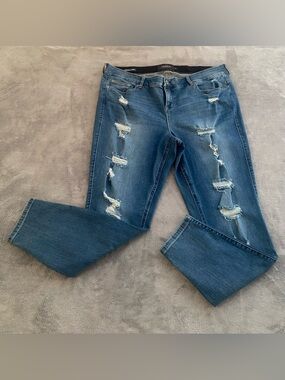 Torrid Bombshell Skinny Jeans Size 22R Distressed Blue Denim